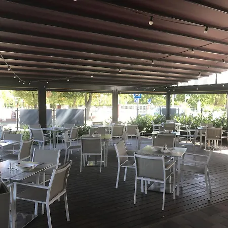 Guest house Pipacs Etterem Es Bisztro Gyorujbarat