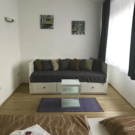 Pipacs Etterem Es Bisztro