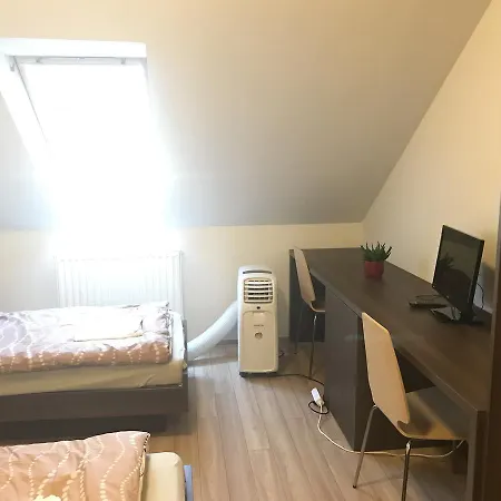 Pipacs Etterem Es Bisztro Guest house *